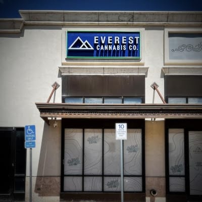 Everest Cannabis - Uptown