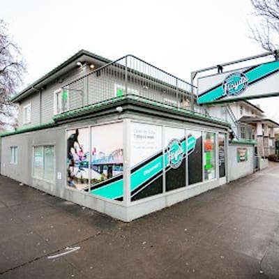 Floyd's Fine Cannabis on Broadway