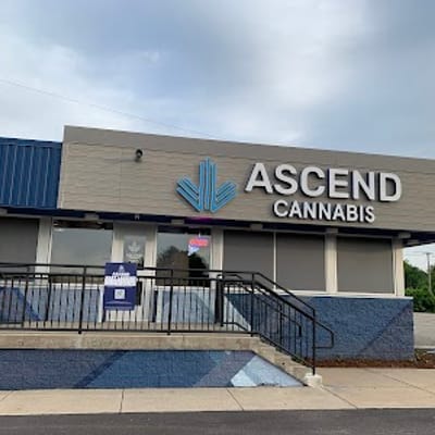 Simply Loud Dispensary - East Lansing