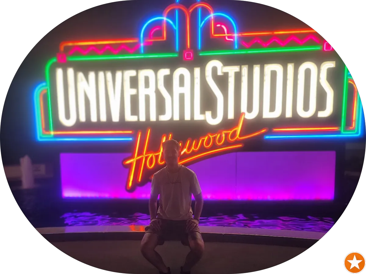 208 Night Market photo 5