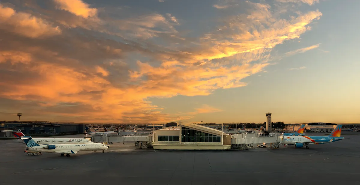 Appleton International Airport (ATW) photo 1