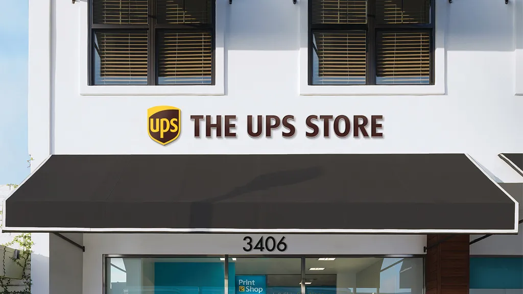 The UPS Store photo 1