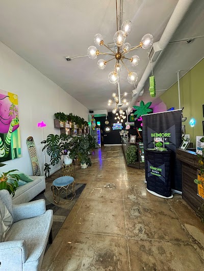 4Twenty Market Weed Dispensary West Hollywood photo 4