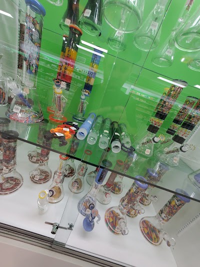 710 Kingston Cannabis Dispensary | West-End | 1057 Midland Avenue