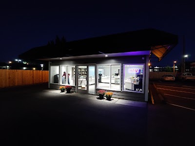 Beaver Bowls Cannabis Showroom