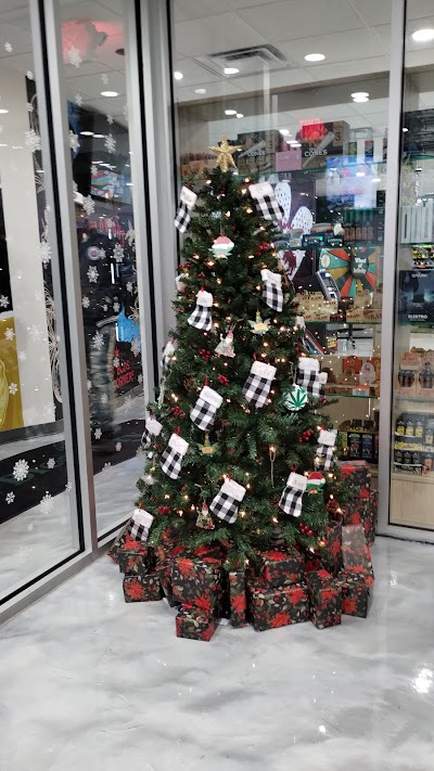 Bloomery Cannabis - Mt Clemens