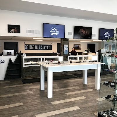 Bridge Bud Supply - Cannabis Store Lethbridge South