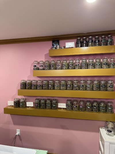 Canna Queens | Fredericton NB | Cannabis Dispensary | Nicotine Vapes