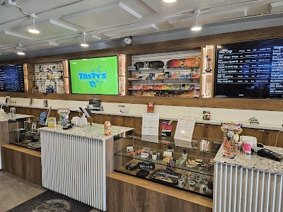 Cheeba Cheebas Premium Cannabis