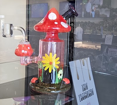 Cheeky's Cannabis Merchants North Saanich (Sandown)