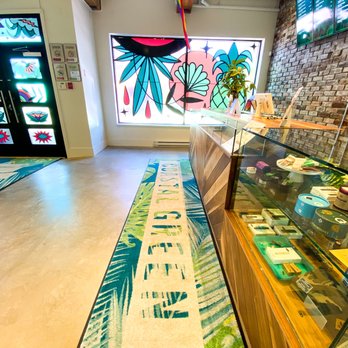 COASTAL GREEN Cannabis Dispensary (Dunsmuir St.)