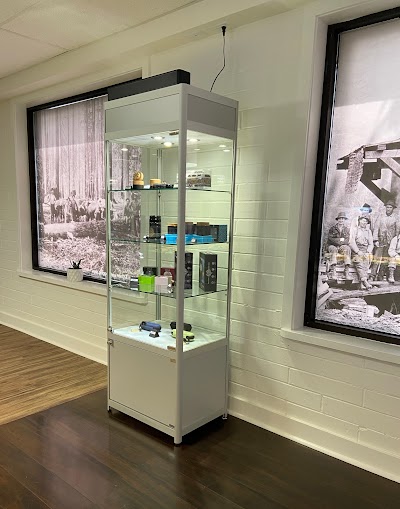 Comox Valley Cannabis Co. (Family Owned & Operated)