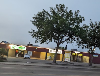 CREST CANNABIS CASTLE