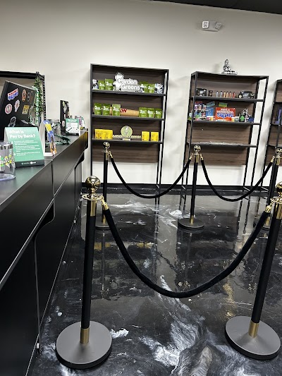 Cuzzie's Dispensary & Delivery