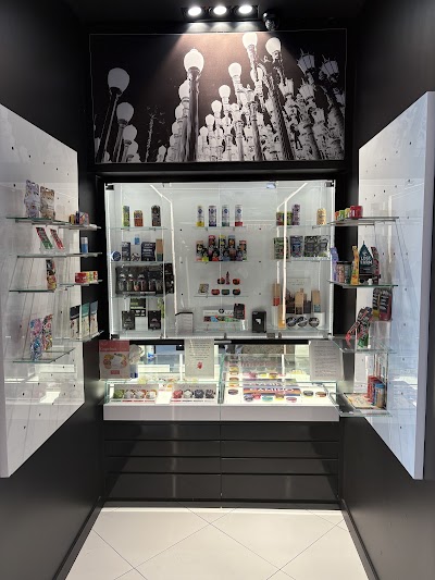 Elevate Weed Dispensary Woodland Hills photo 2