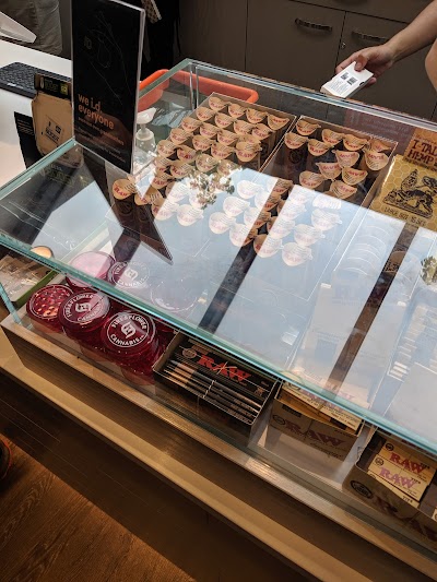 Fire & Flower Cannabis Co. | Ottawa York St Weed Store