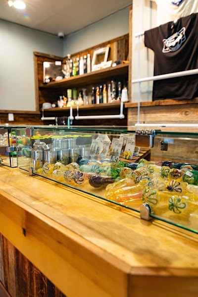 Floyd's Fine Cannabis on Broadway