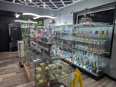 Four20 Giggles (Vape Shop, Cannabis Dispensary & Weed Store)