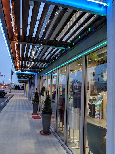 Friendly Market Dispensary & Kratom Shop on Porter