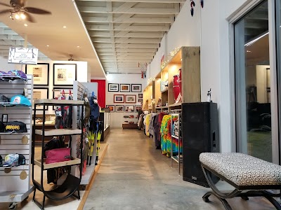 Friendly Market Dispensary & Kratom Shop on Porter