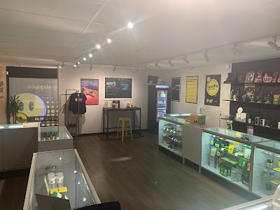 Friendly Stranger Cannabis Culture Shop | Barrie (Dunlop St) Weed Store