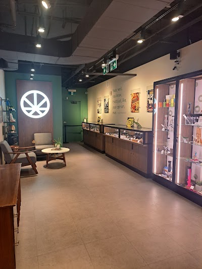 Friendly Stranger Cannabis Culture Shop | Toronto (Church St) Weed Store