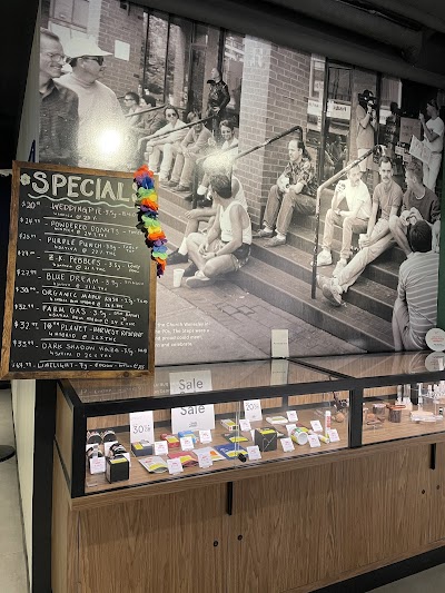 Friendly Stranger Cannabis Culture Shop | Toronto (Church St) Weed Store