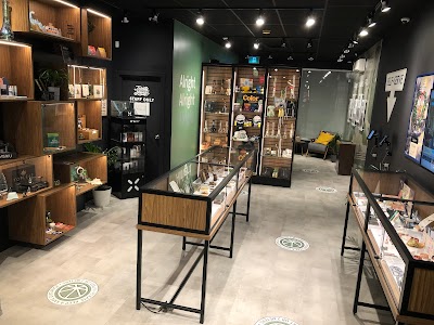 Friendly Stranger Cannabis Culture Shop | Toronto (Danforth Ave) Weed Store
