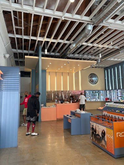 Green Qween Weed Dispensary Los Angeles