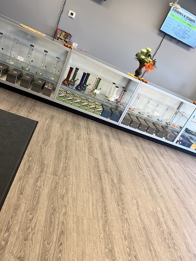 G’s Cannabis- Albert