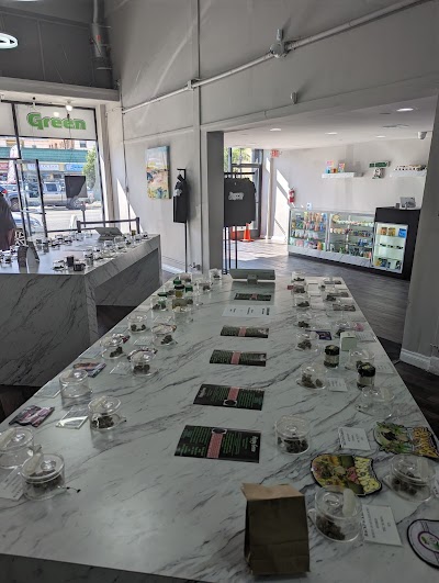 HAPPY GREEN Dispensary