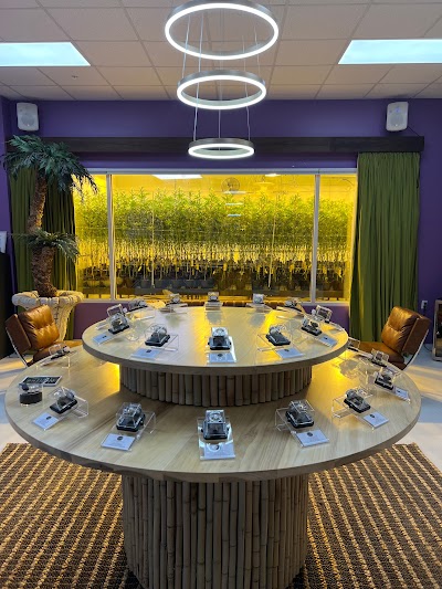 Heaters Dispensary Flower by ALTVM