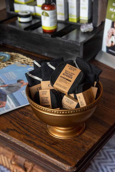 Hempfield Apothetique