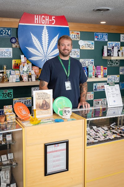 High 5 Cannabis (420 Evergreen)