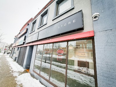 High Ties Cannabis Store - Vanier Ottawa