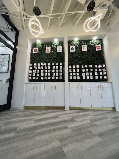 Hippos Weed Dispensary Columbia