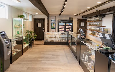Homegrown Oregon Cannabis Dispensary • NE Salem