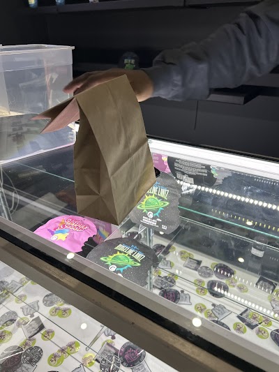 HOTBOX Dispensary & Weed Delivery