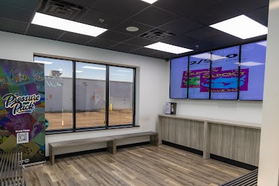 House of Dank Recreational Cannabis - Center Line