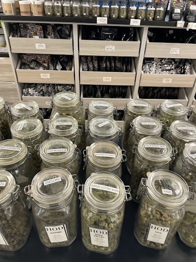 House of Dank Recreational Cannabis - Center Line