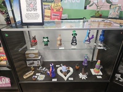 Into The Weeds Cannabis - Saskatoon