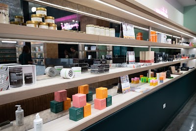 Ivy Hall Dispensary - Bucktown