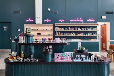 Ivy Hall Dispensary - Logan Square