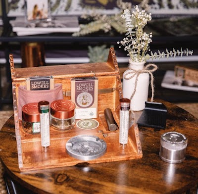 Jaderoom Santa Ana Cannabis Dispensary & Weed Delivery