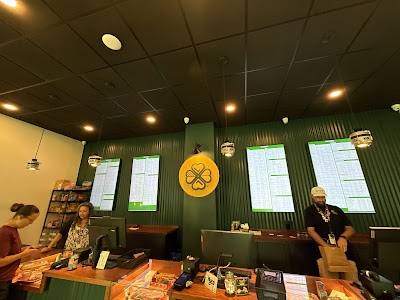 Lucky Green Ladies - Cannabis Dispensary