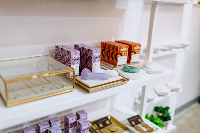 Meowy Jane, Portland Maine Recreational Cannabis, 21+