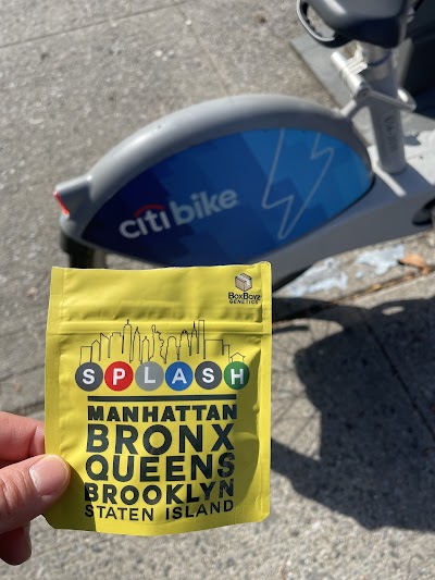 Midnight Moon - A Cannabis Store