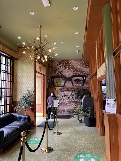 Moe Greens Dispensary & Lounge