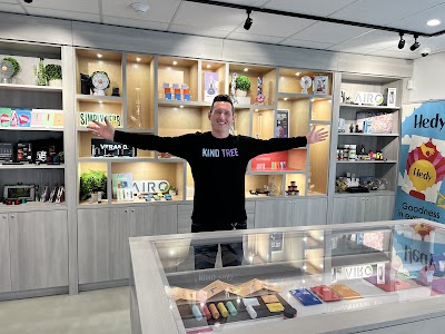 Mountain View Farmacy LLC “MVF”