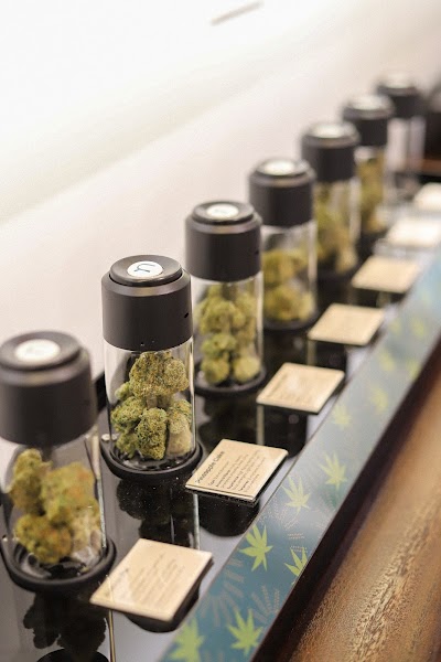 Noa Botanicals Waikiki Dispensary